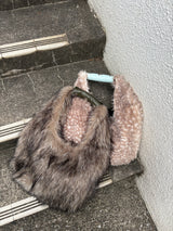volume far shoulder bag 
