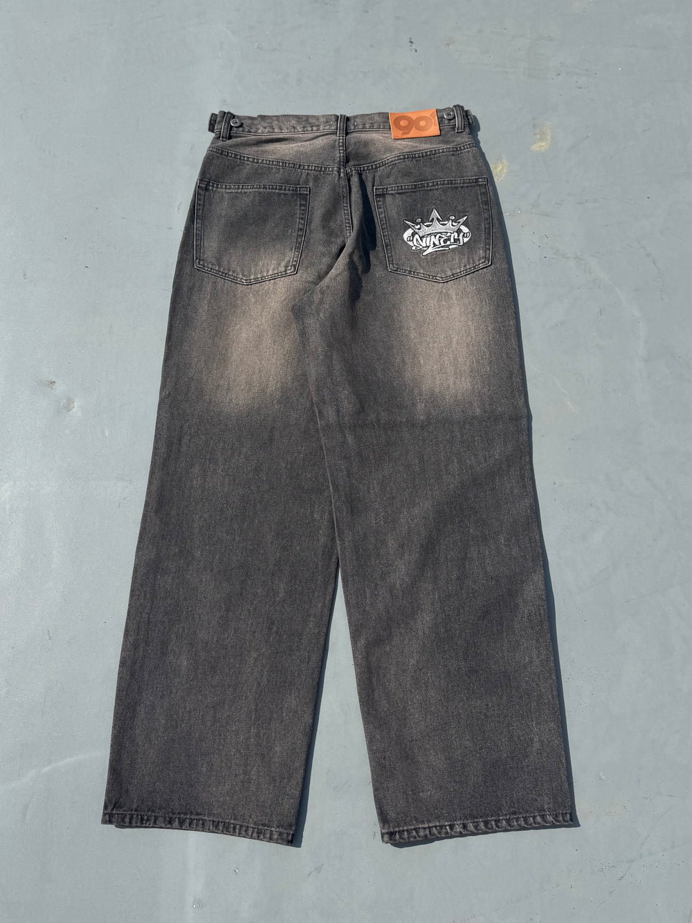 King Logo Vintage Tapered Pants – YZ