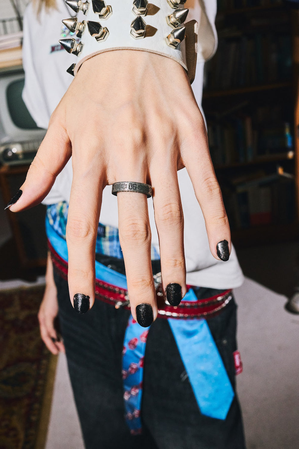 90 Sexy Logo Engraved Ring – YZ