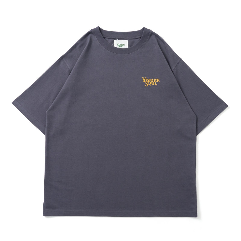 UNIVERSAL LOGO SS TEE