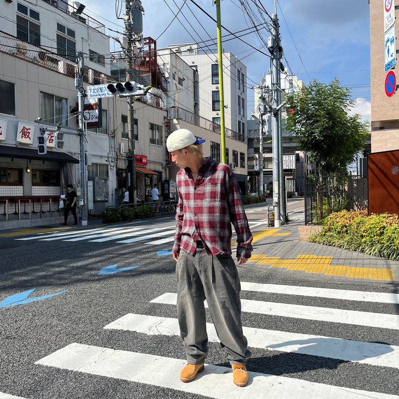 King Logo Wide Tuck Denim Pants