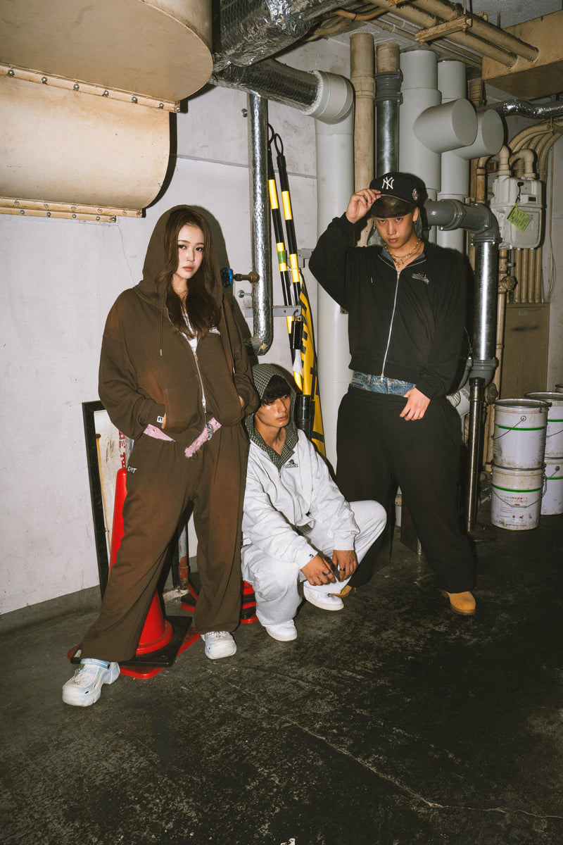 CMT ruler sweat pants