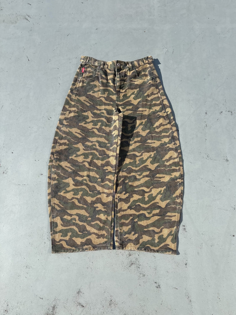 9090 OG Logo Painted Denim Pants – YZ