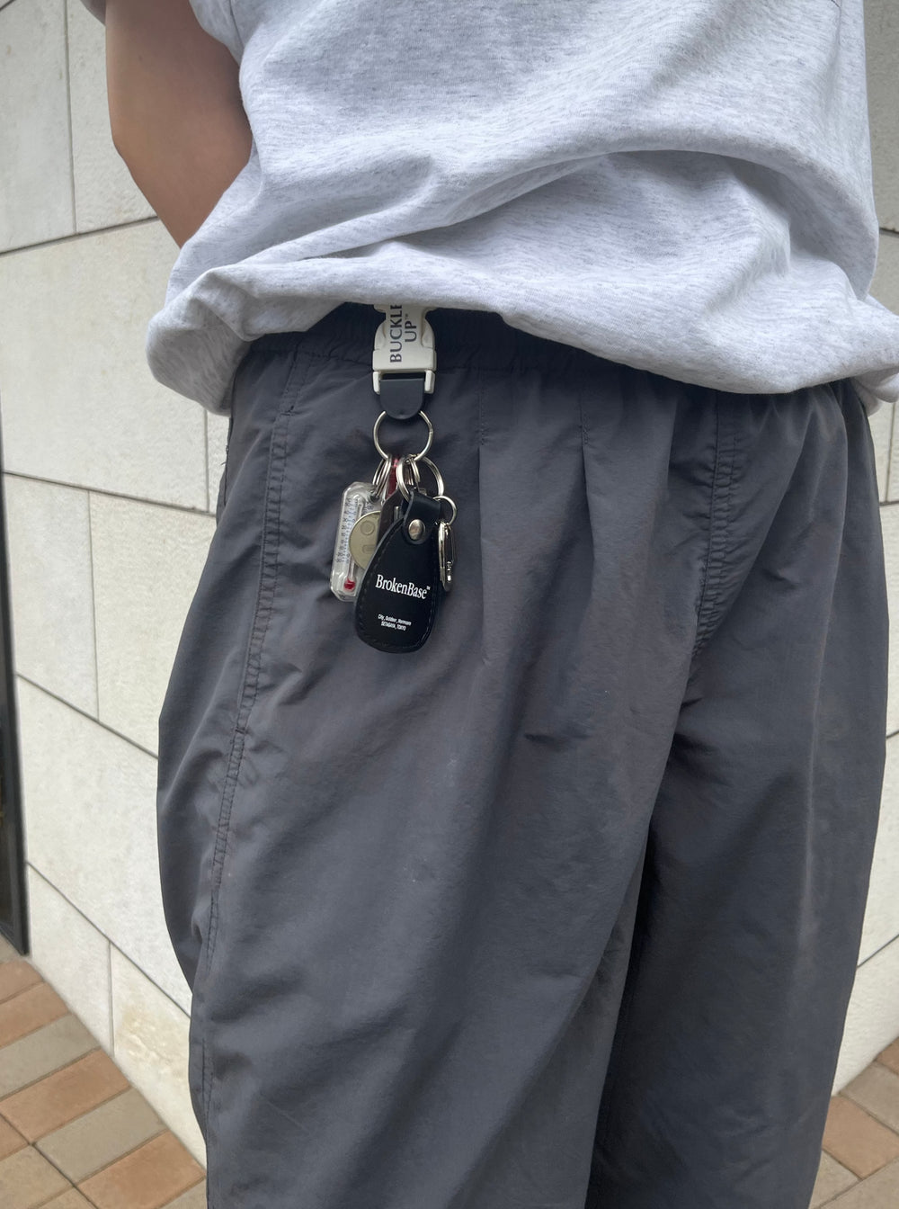 Broken Baseレザーキーホルダー – YZ