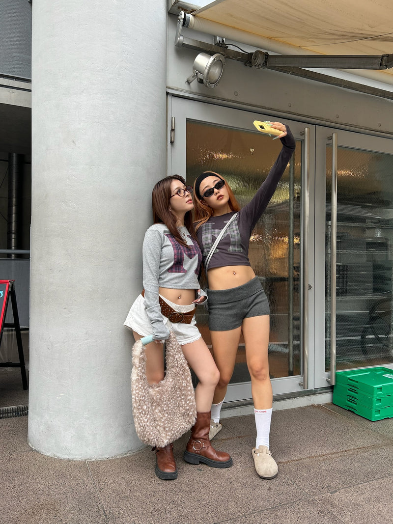 H heart check pattern long Tee