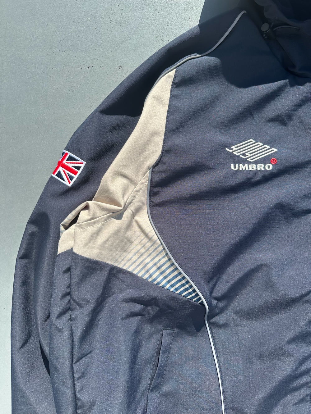9090 × umbro Gradation Nylon Jacket 9090 × UMBRO CITY LOGO NYLON