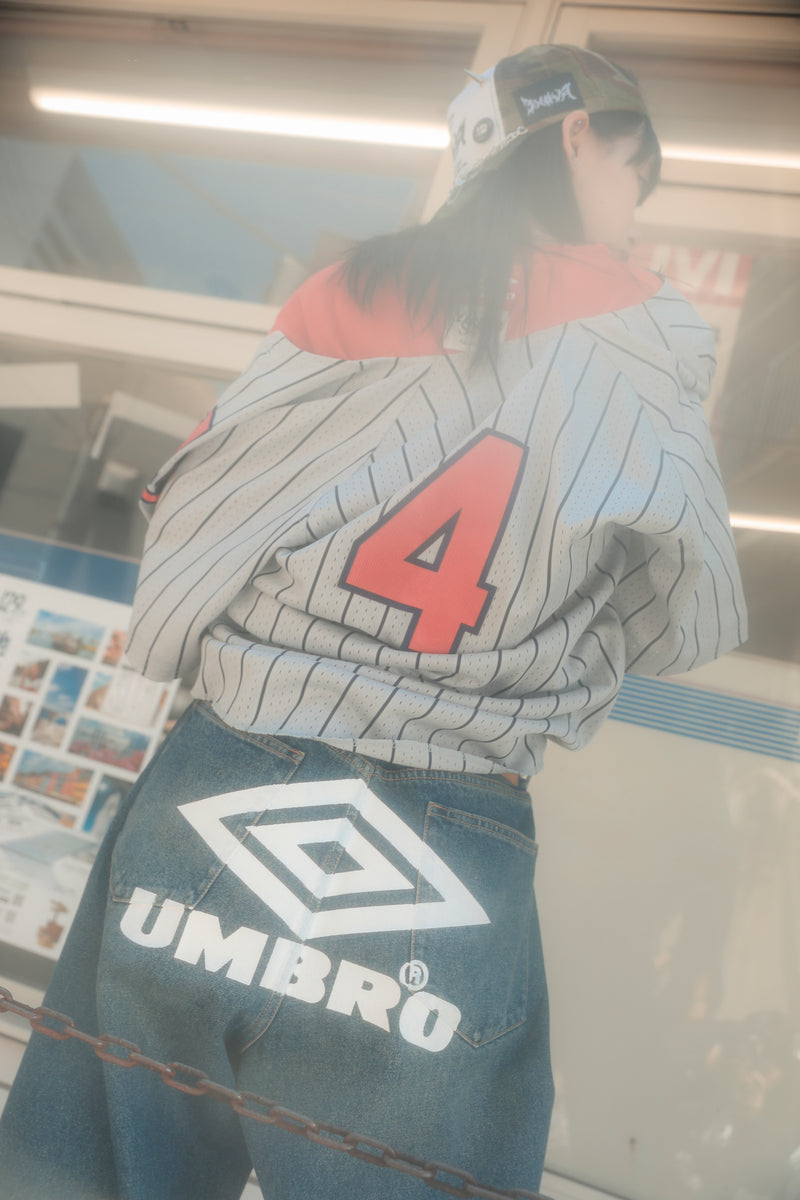 Umbro X年輕歌曲海峽牛仔布