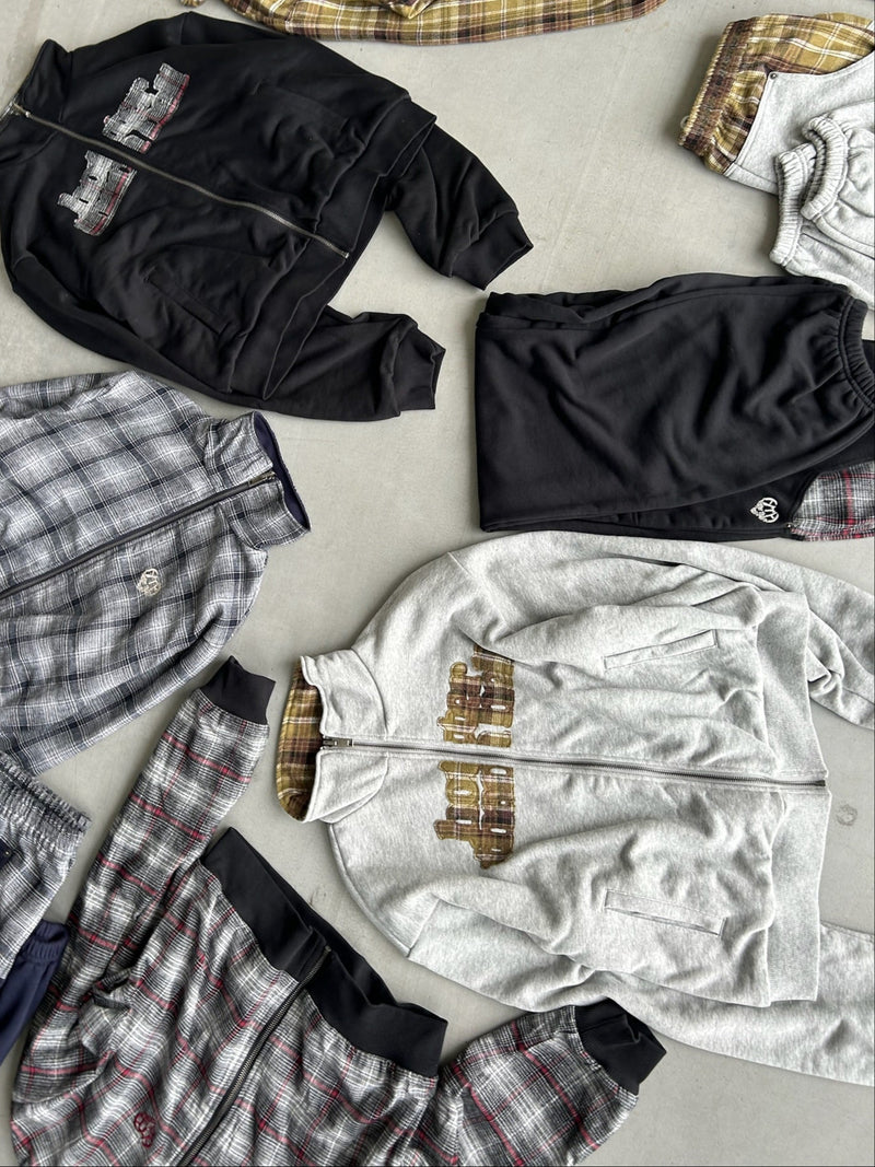 reversible check pattern zip stand