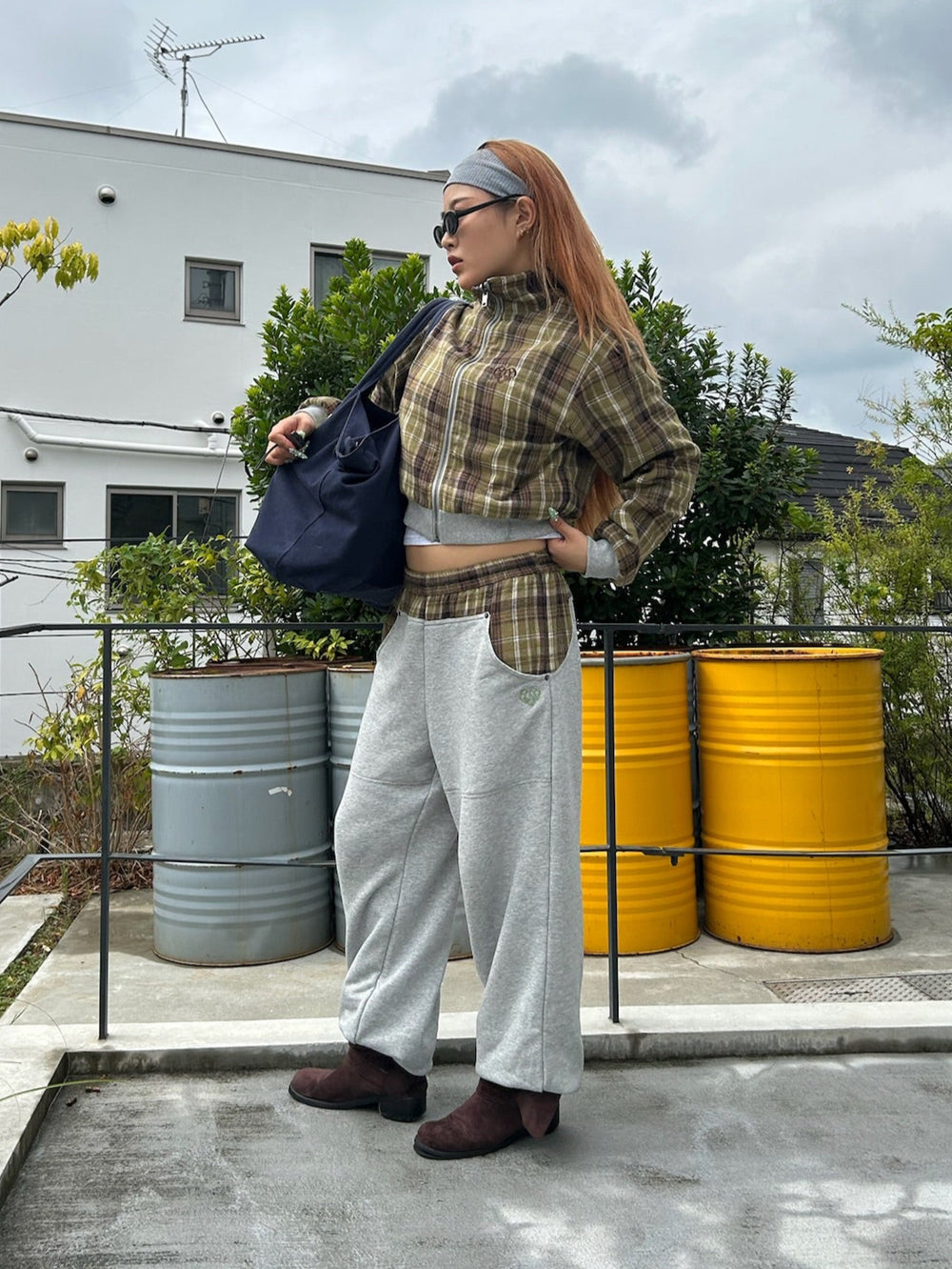 reversible check pattern zip stand – YZ