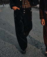Classic studs suede pants
