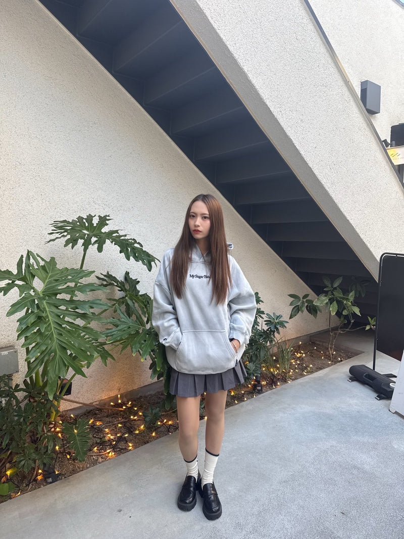 色素渐层连帽衫 