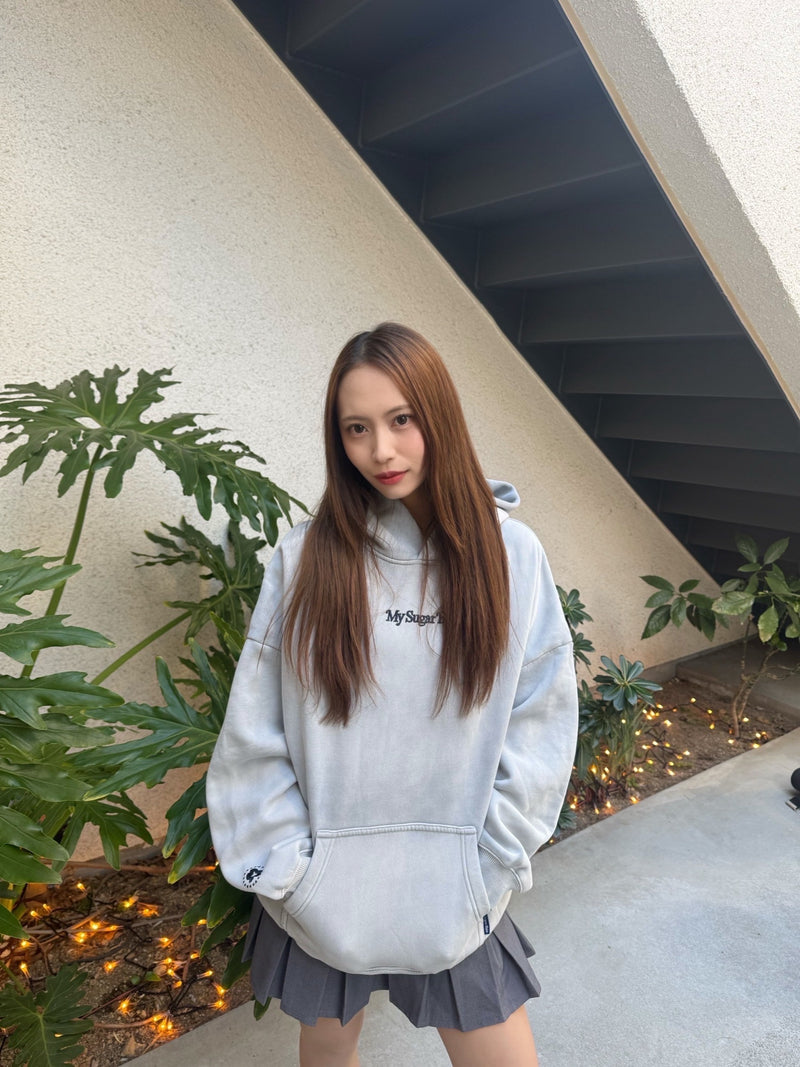 色素渐层连帽衫 