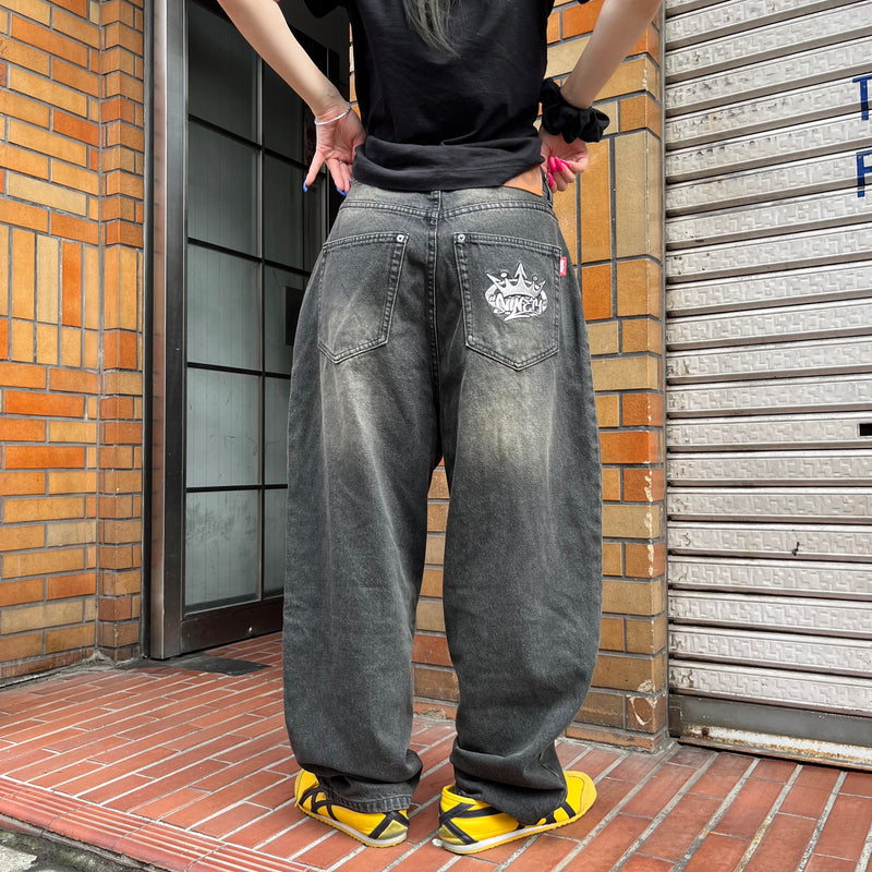 King Logo Wide TUCK DENIM PANTS