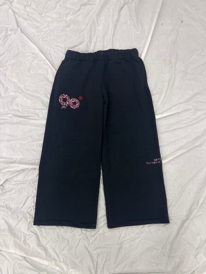 90 Logo Girl Straight Sweat Pants – YZ 90 Logo Girl Straight Sweat Pants – YZ