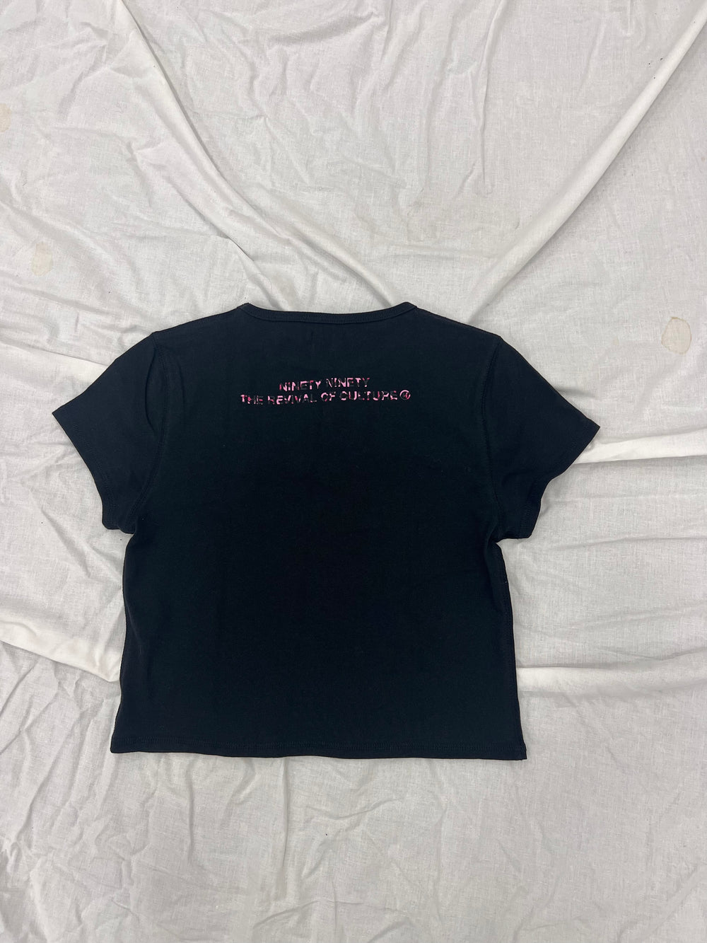 90 Logo Girl Cropped Tee – YZ 90 Logo Girl Cropped Tee – YZ