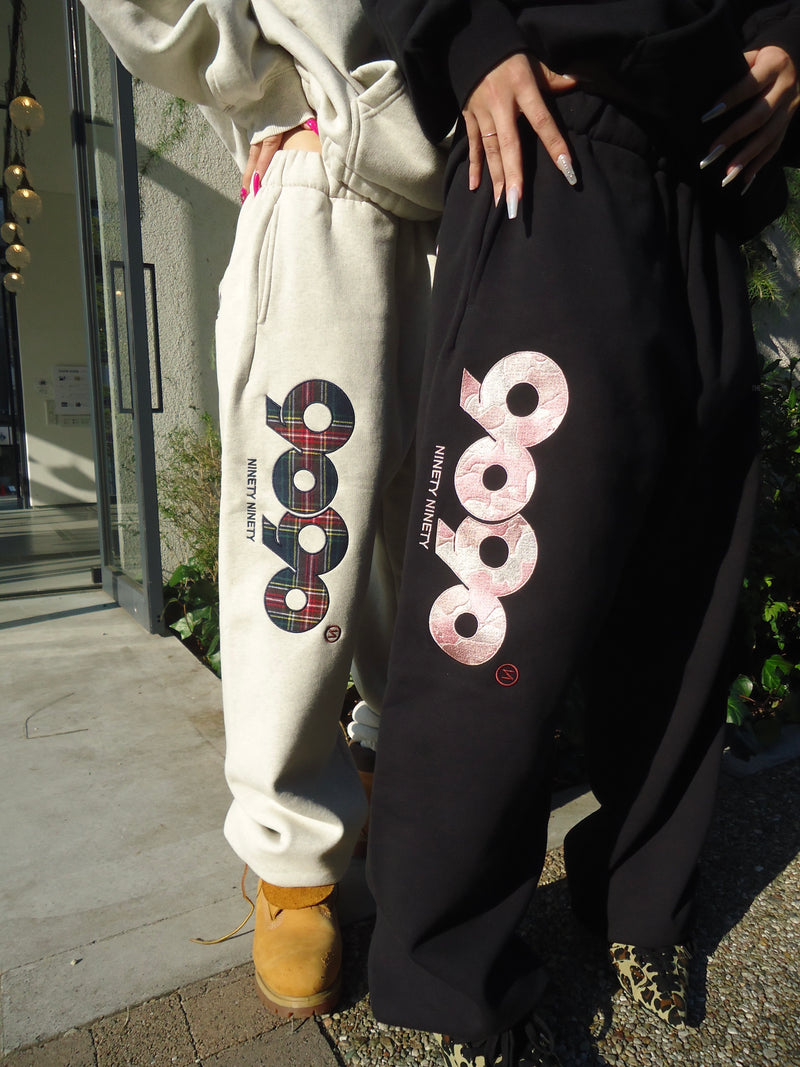 9090 OG Logo Rich Sweat Pants