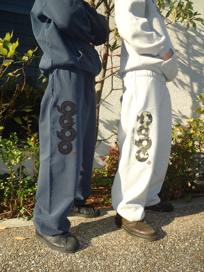 9090 OG Logo Rich Sweat Pants