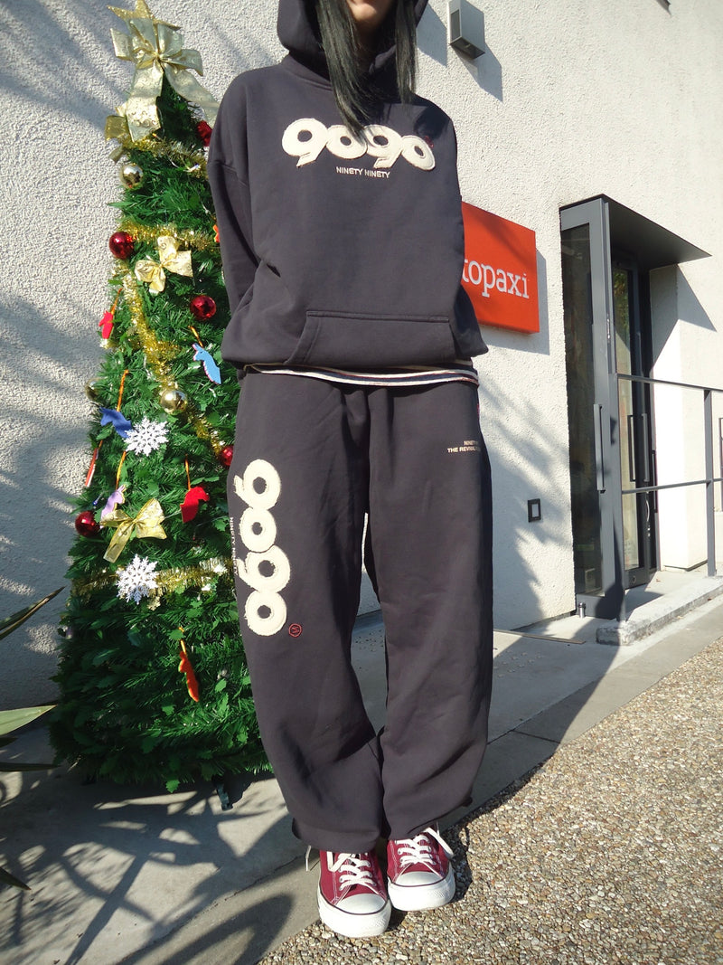 9090 OG Logo Rich Sweat Pants