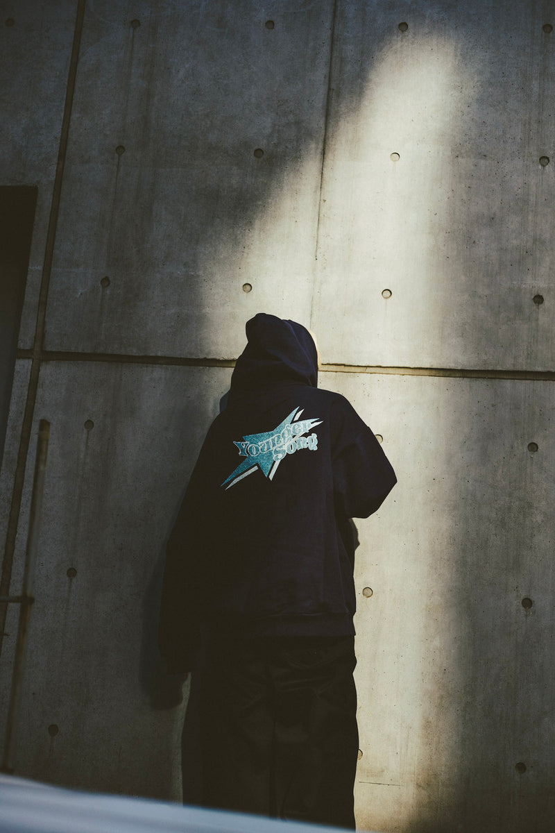 star logo spray hoodie