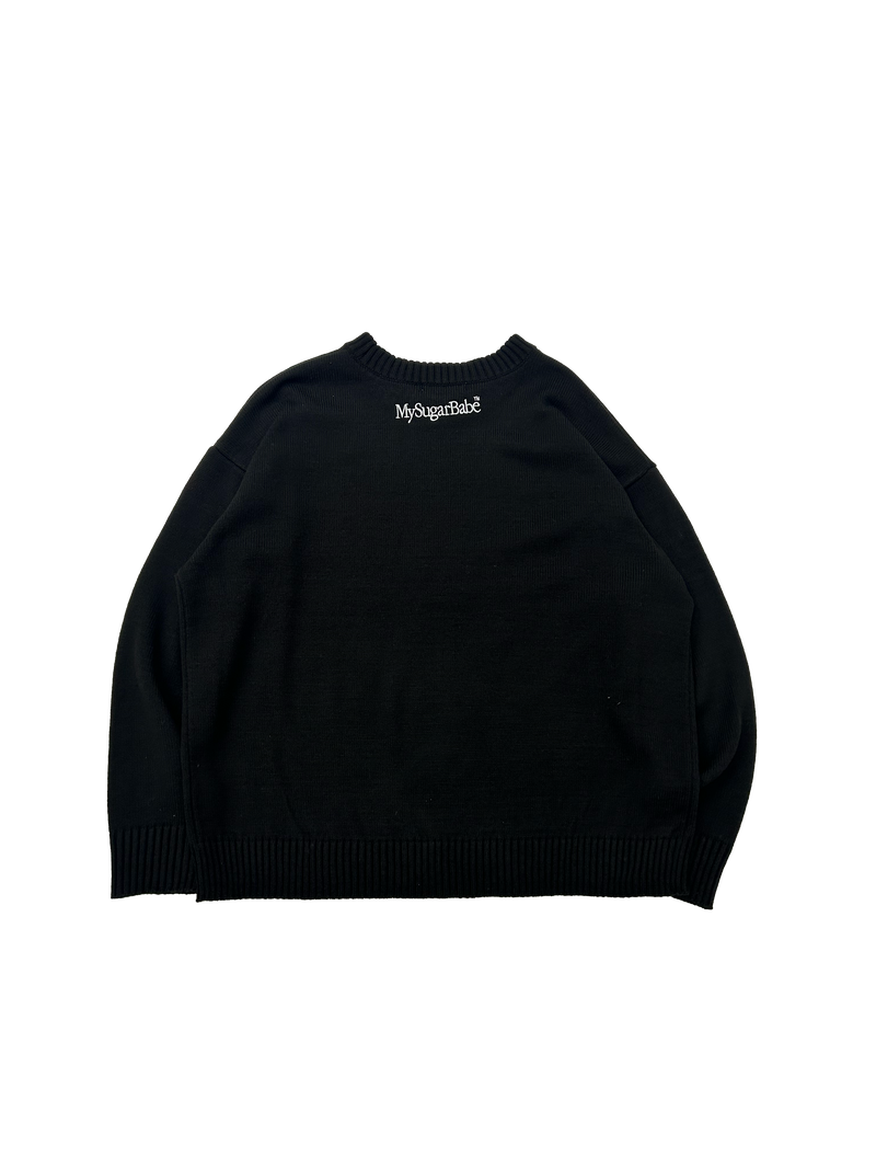 spray logo knit