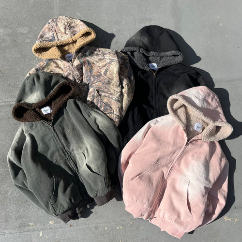 Universal logo boa duck hooded jacket