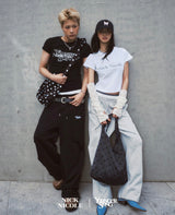 [NICK&NICOLE × YOUNGER SONG]Double Logo Pintuck Top