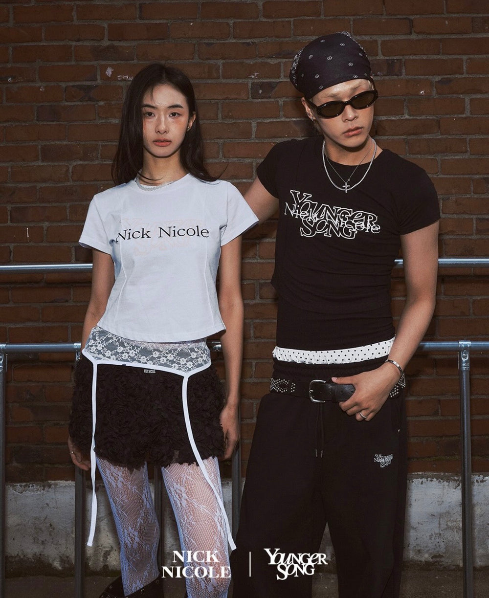 NICK&NICOLE × YOUNGER SONG]Double Logo Pintuck Top – YZ
