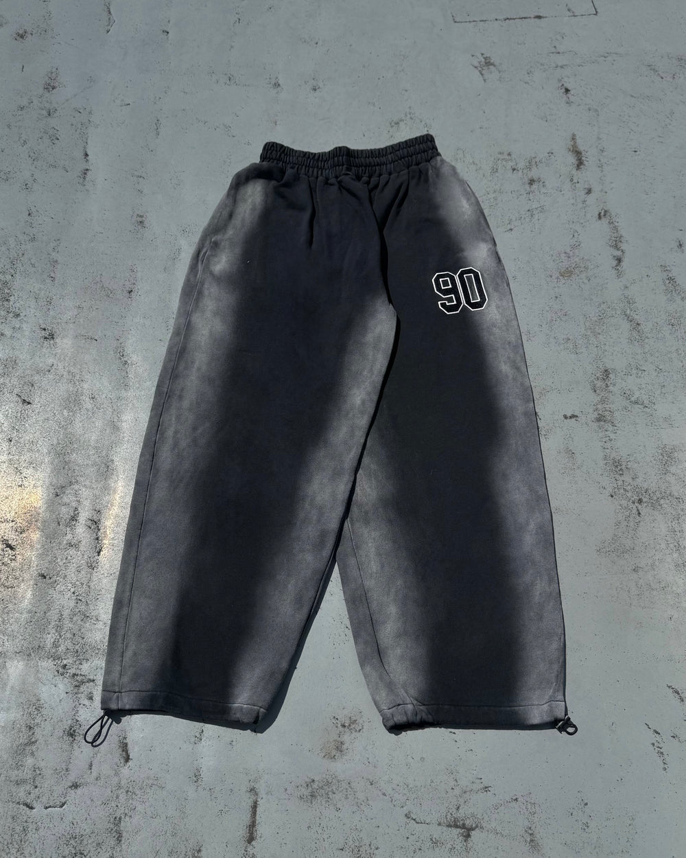 90 Numbering Sprayed Sweat Pants – YZ
