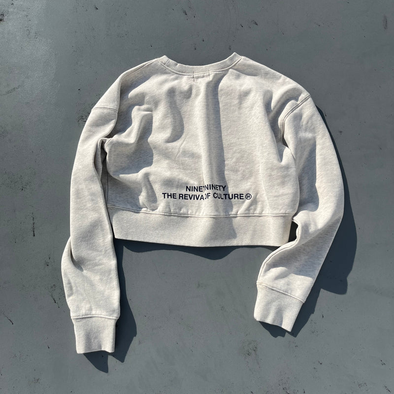 9090 OG Logo Patched Crewneck Sweat (Cropped)