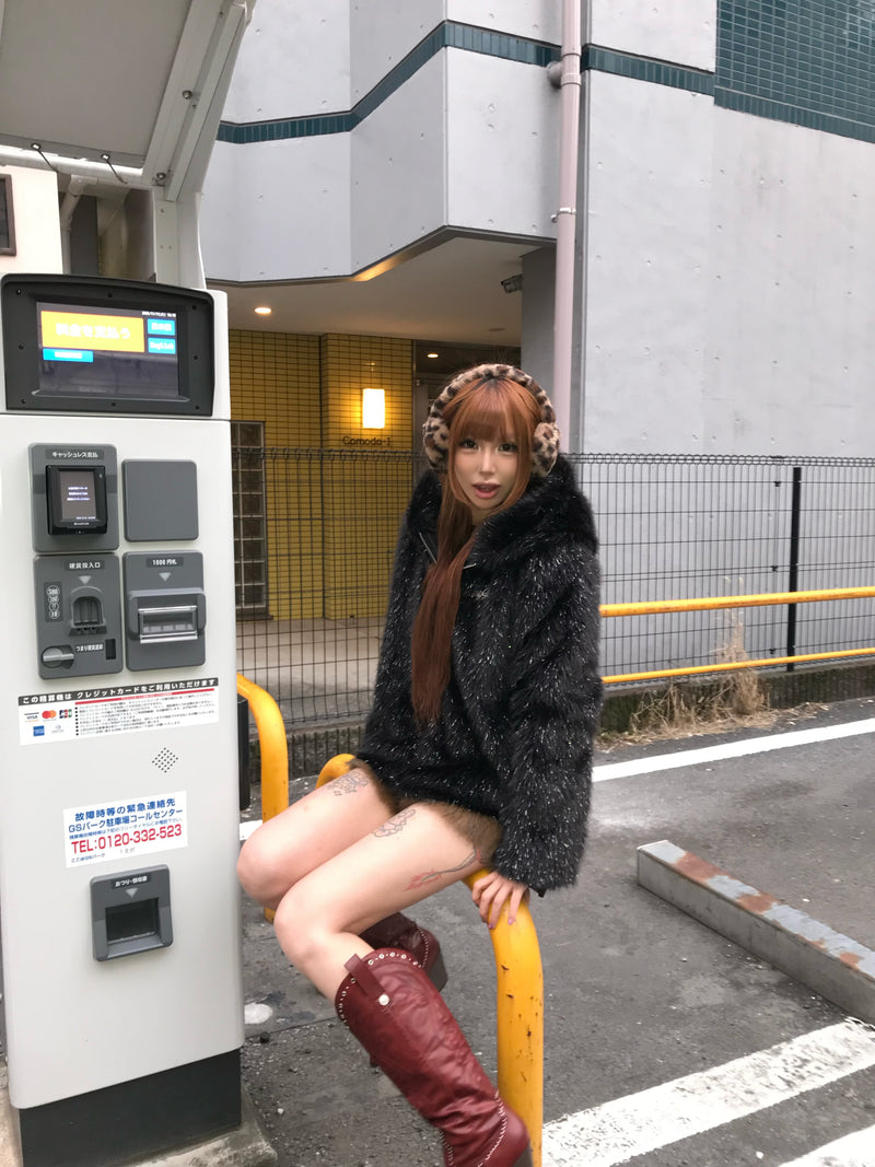 나인티 걸 오버 퍼 아우터 