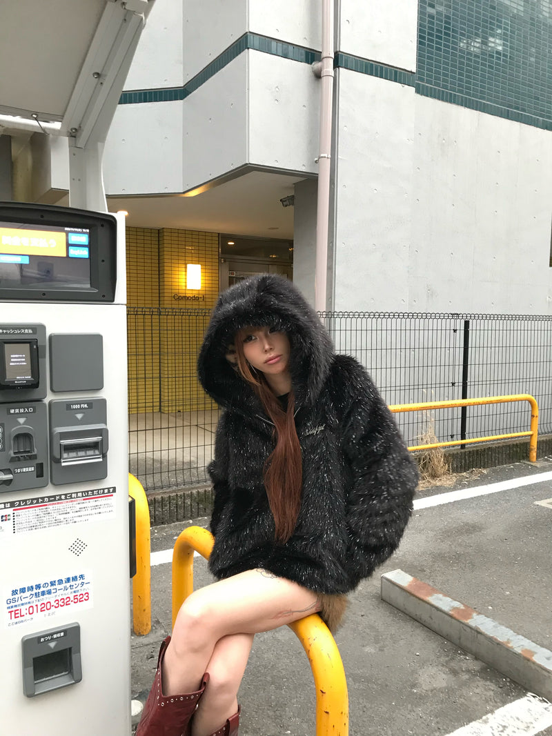 나인티 걸 오버 퍼 아우터 