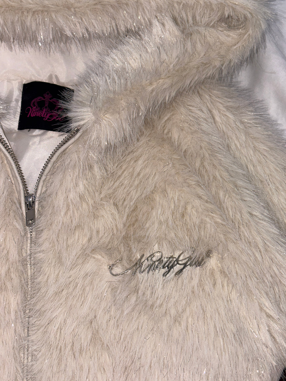 Ninety Girl Over Fur Outer – YZ