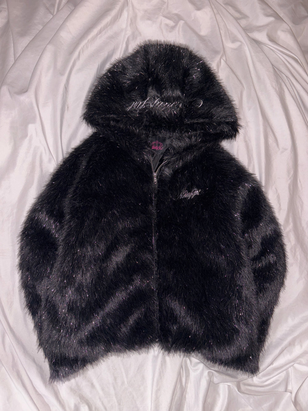 Ninety Girl Over Fur Outer – YZ