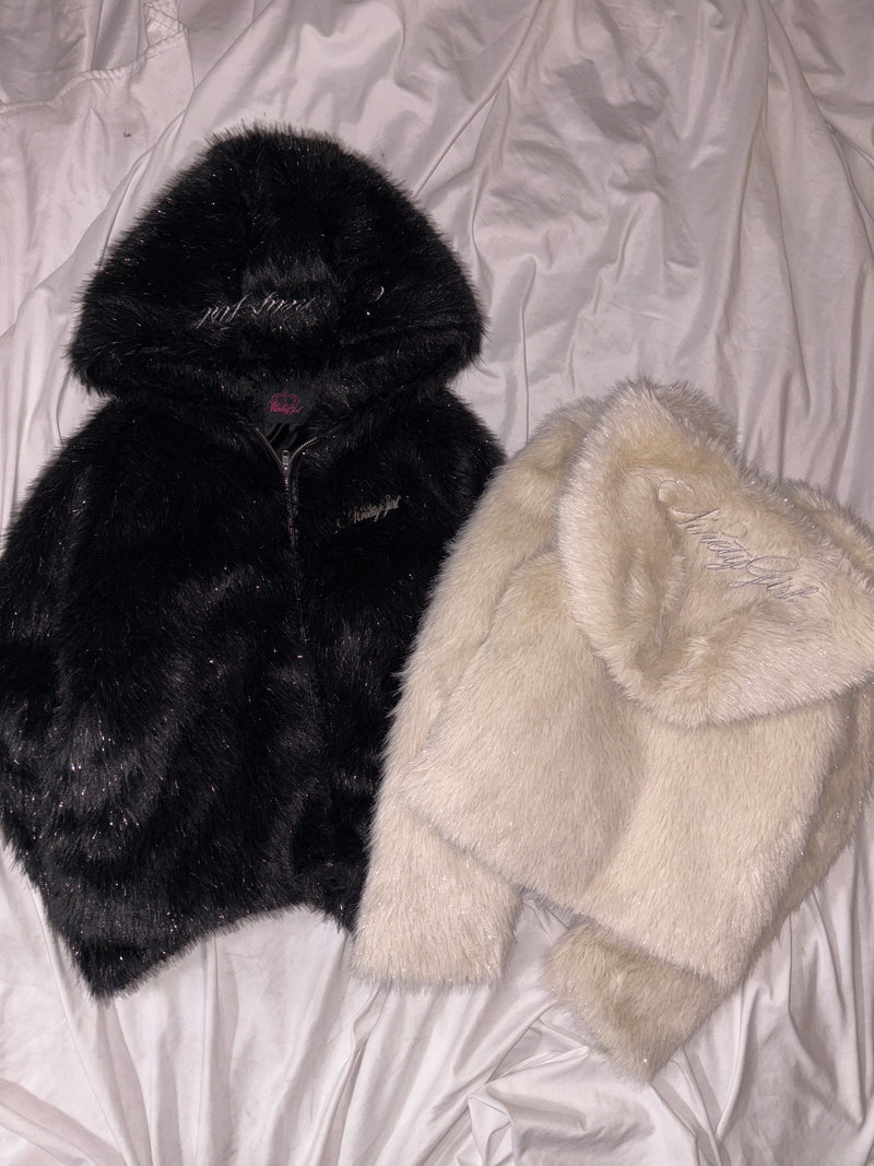 나인티 걸 오버 퍼 아우터 