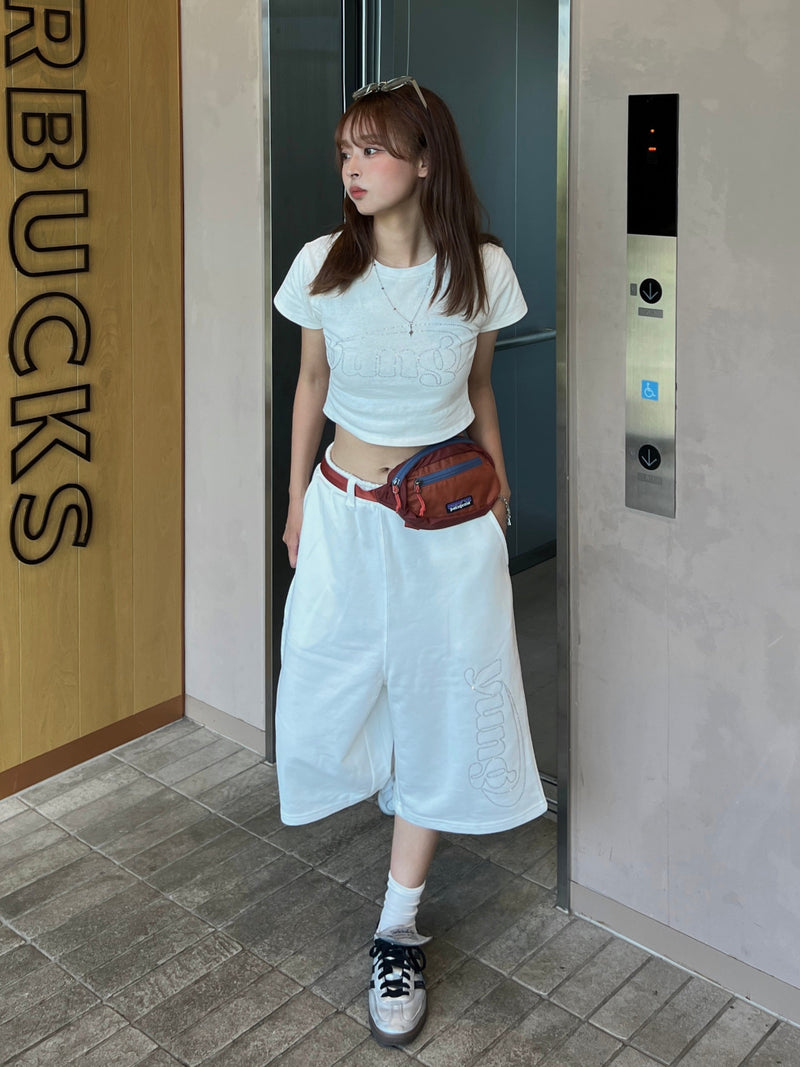 yung 로고 라인스톤 핏 티 