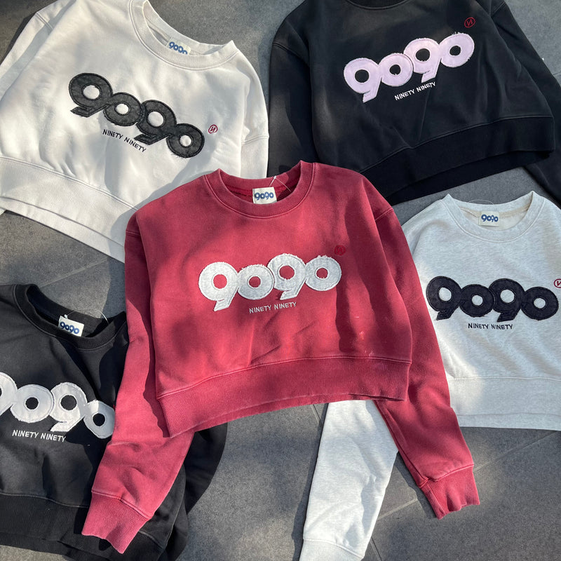 9090 OG Logo Patched Crewneck Sweat (Cropped)