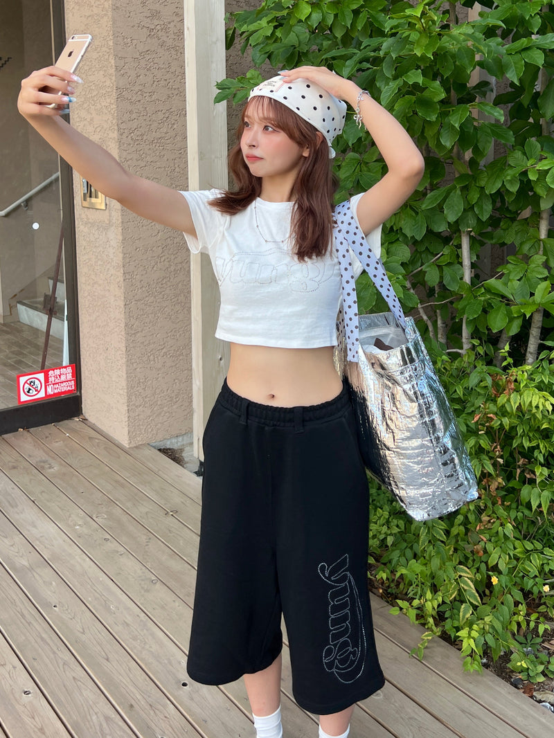 yung 로고 라인스톤 핏 티 