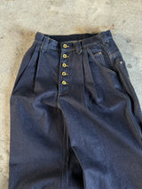 western short rigid  wide tuck denim pants