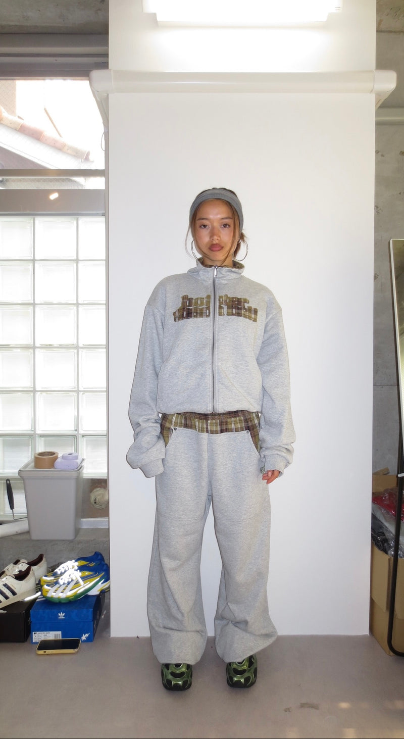 reversible check pattern zip stand