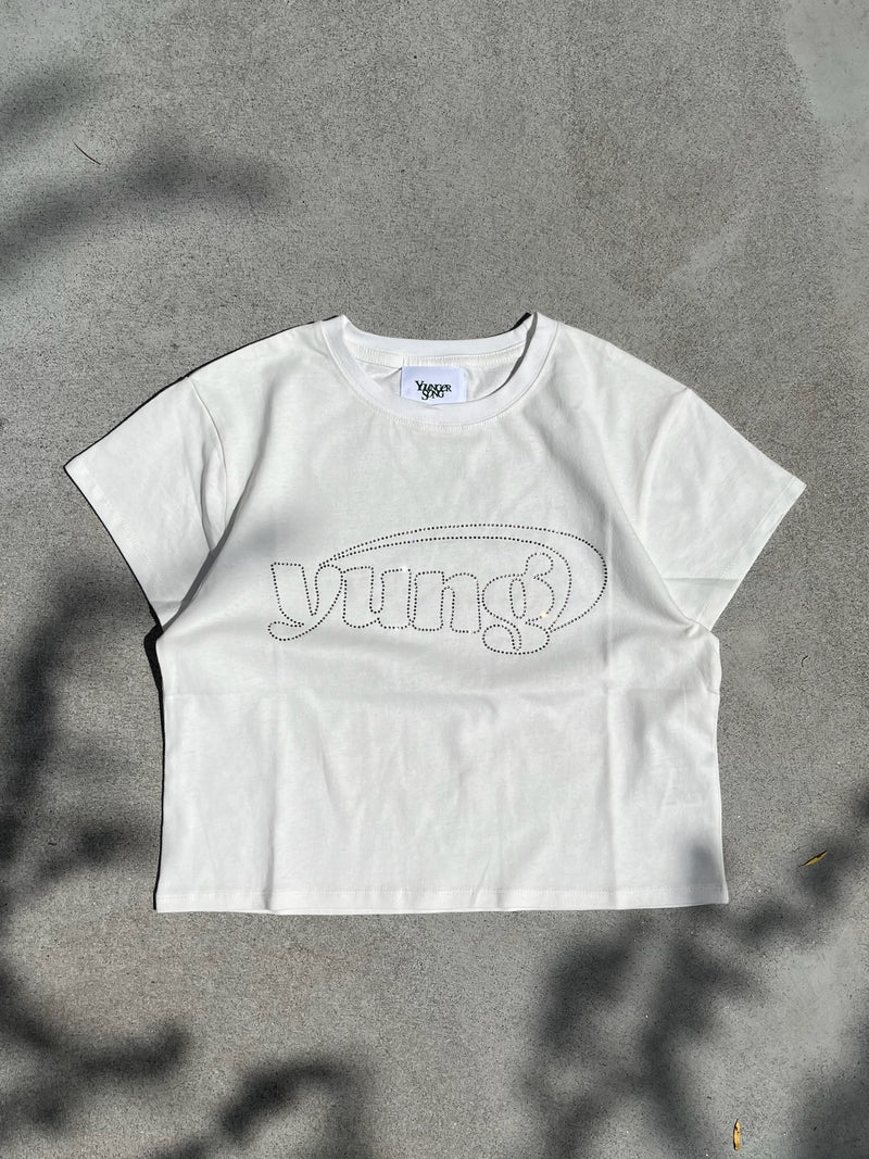 yung 로고 라인스톤 핏 티 