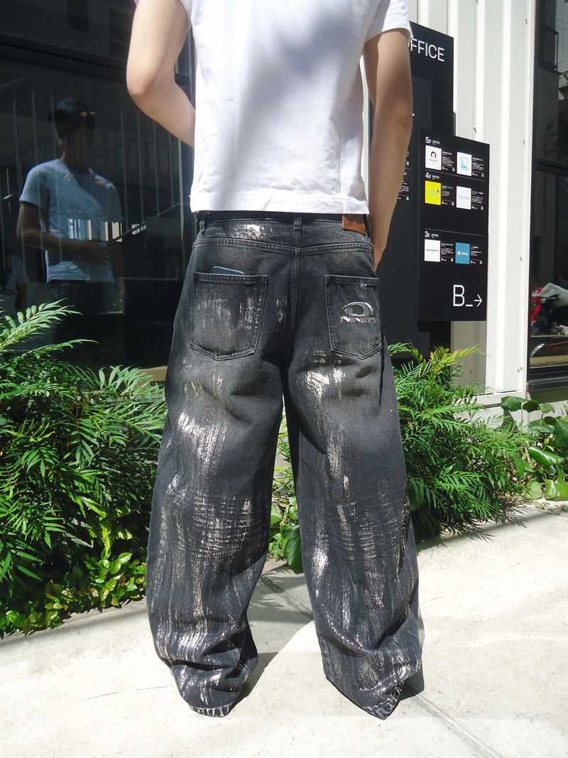 平成标志闪亮印花牛仔裤 