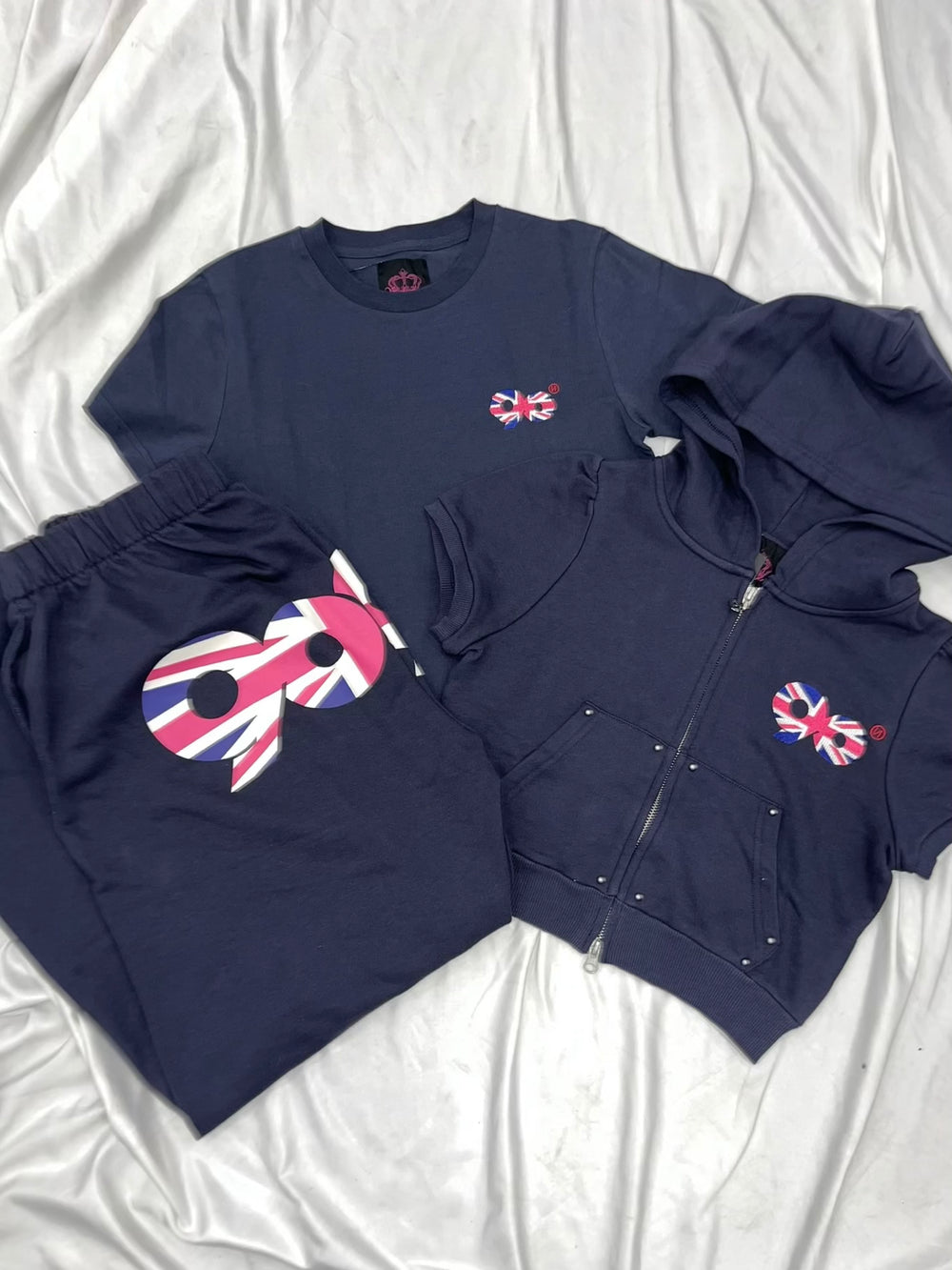 90 Logo Girl Tee – YZ