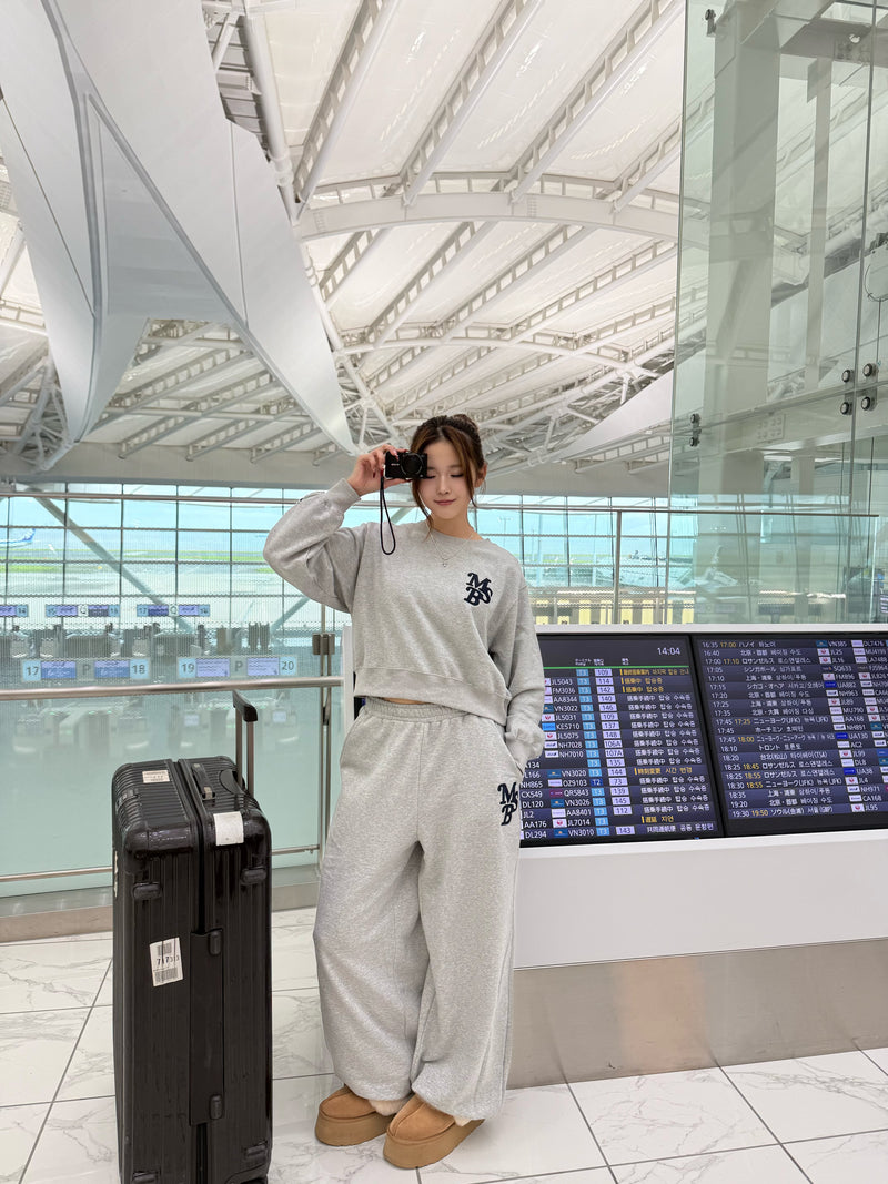 chain embroidery  glitter sweat