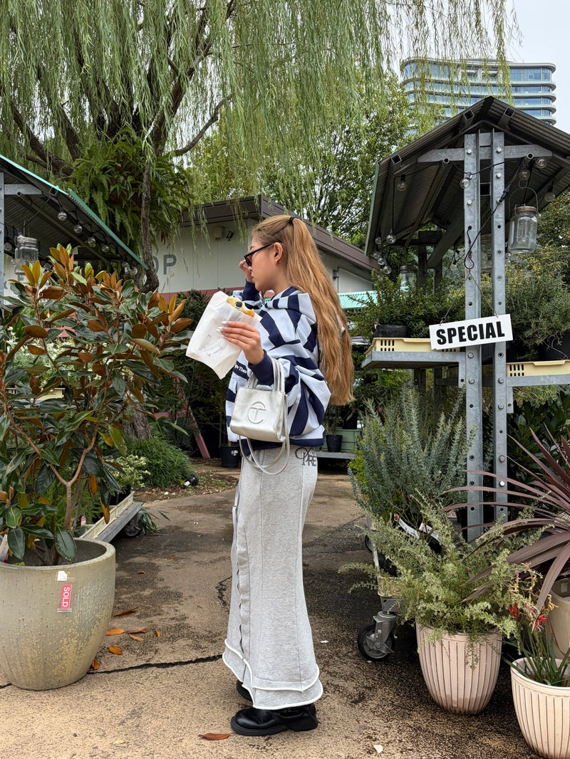 border heart logo hoodie