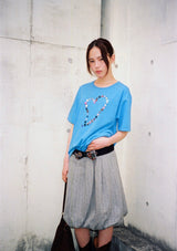 BUTTON TEE
