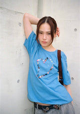 BUTTON TEE
