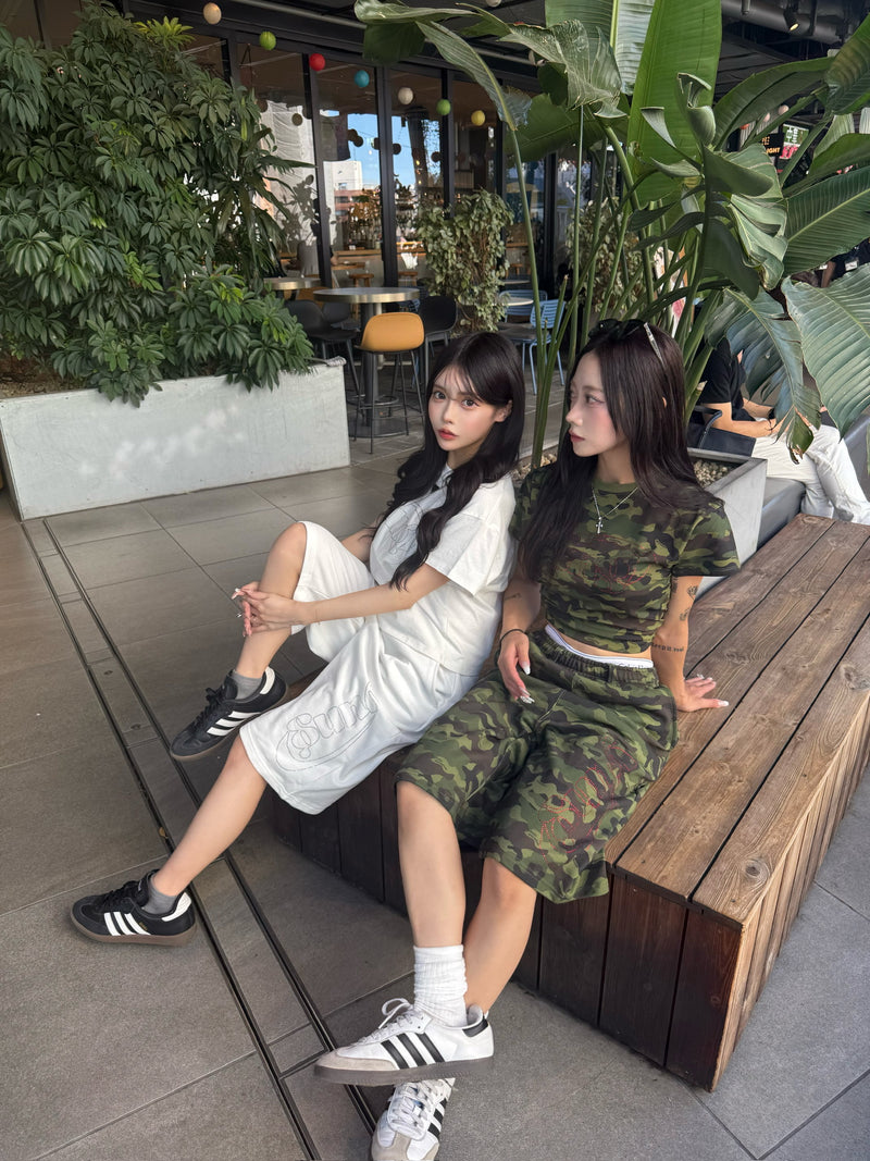 yung 로고 라인스톤 핏 티 