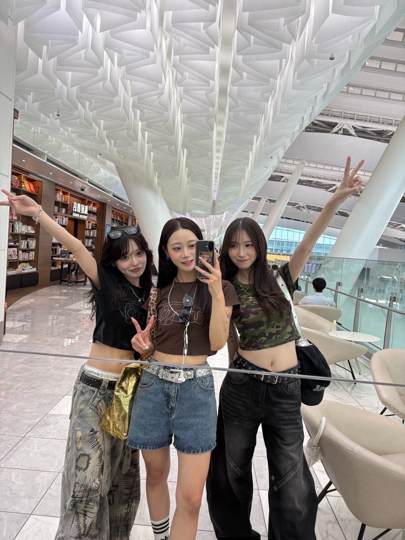 yung 로고 라인스톤 핏 티 