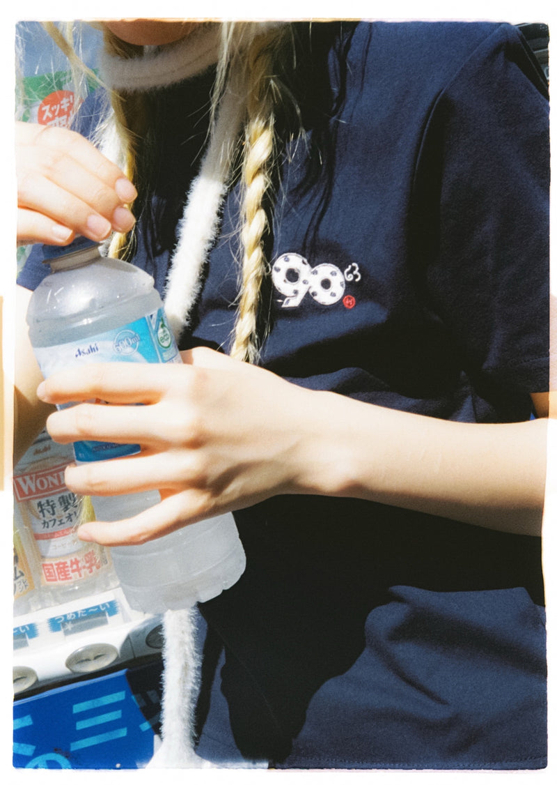 90 로고 도트 티 