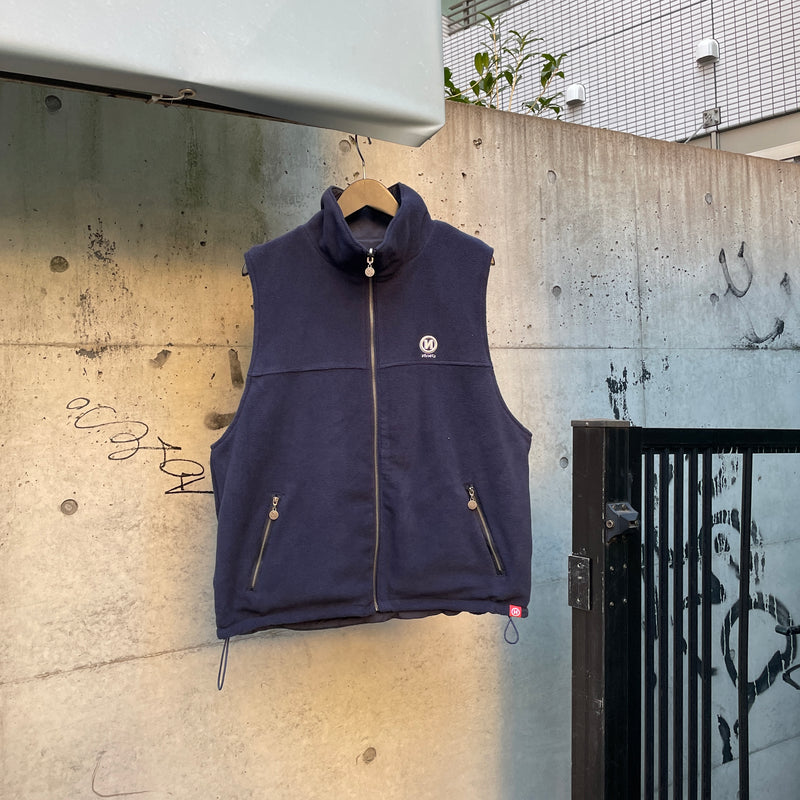 Nylon & Fleece Reversible Vest – YZ